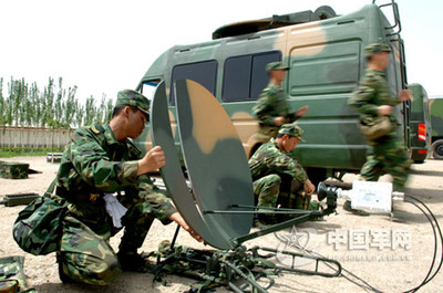 极速链路 通信兵高效架设卫星通信设备的专业流程